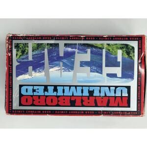 1995 Marlboro Unlimited Gear Matchbooks Counter Display Box With ≈ 95 Packs